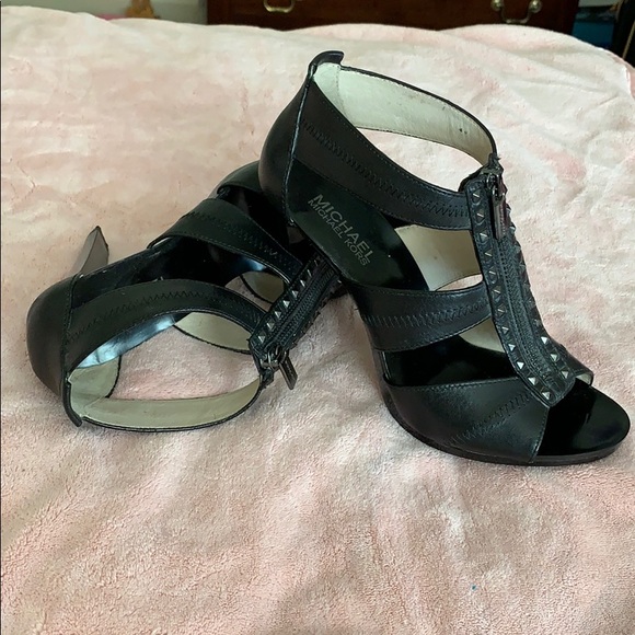 Michael Kors Sandal - Picture 4 of 5